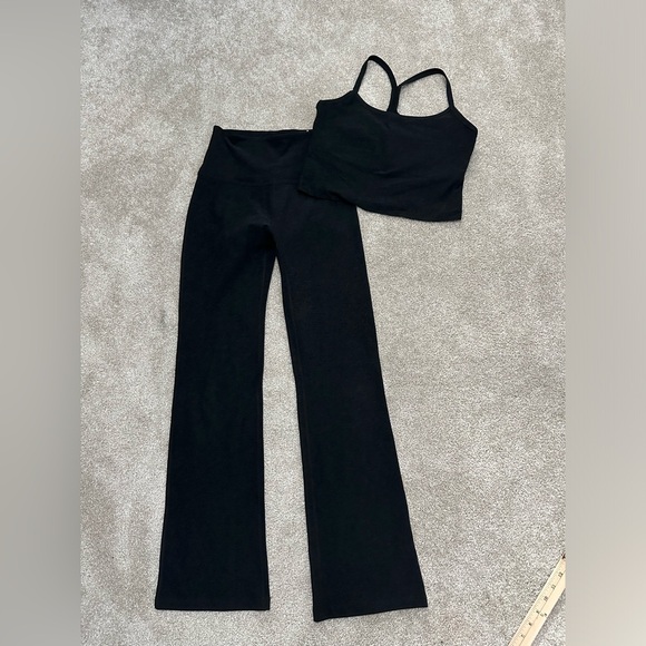 Beyond Yoga Pants - Beyond Yoga - Flare/Bootcut Leggings in Spacedye black - size Med - EUC